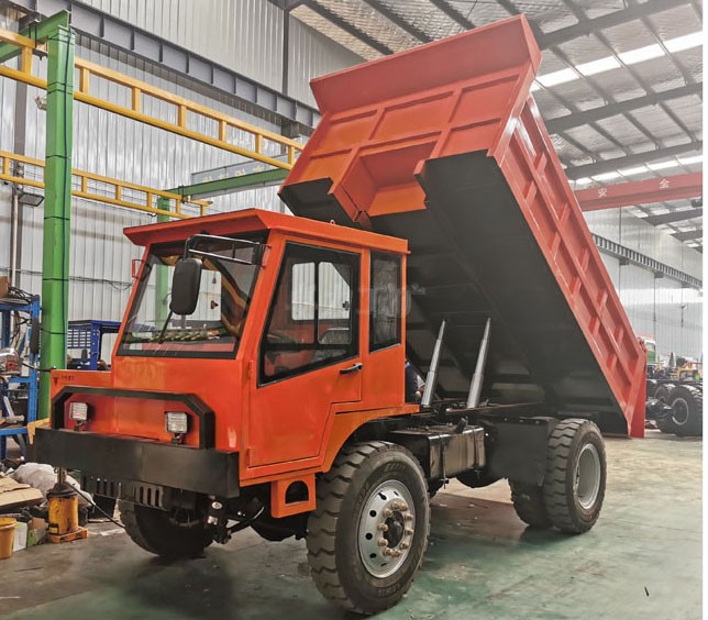15噸礦用運(yùn)輸車