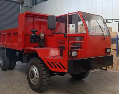 礦山運(yùn)輸車選擇后驅(qū)還是四驅(qū)