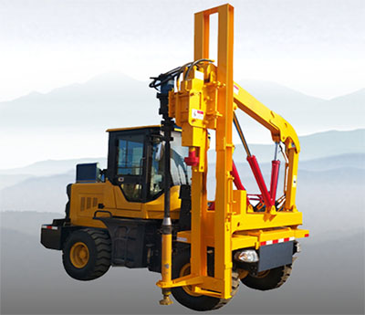 公路護(hù)欄打樁機(jī)注意事項(xiàng)