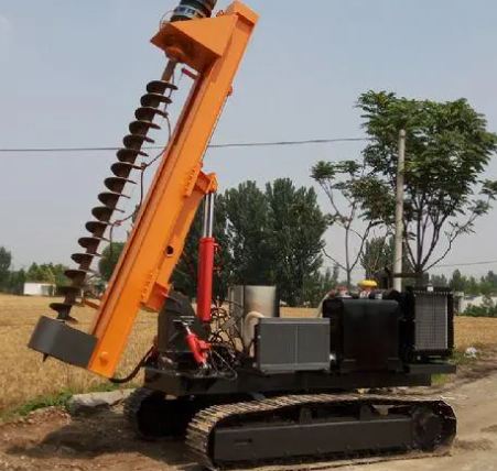 光伏打樁機(jī)特點(diǎn)及安裝步驟