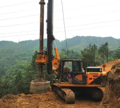 小型旋挖鉆機(jī)如何保養(yǎng)才省油